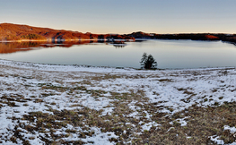 Jezioro Solińskie w świetle zachodzącego słońca, Fot. Łukasz Barzowski